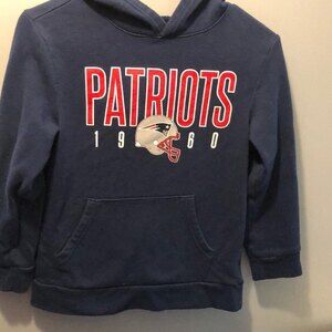 Patriots pullover size large 10/12